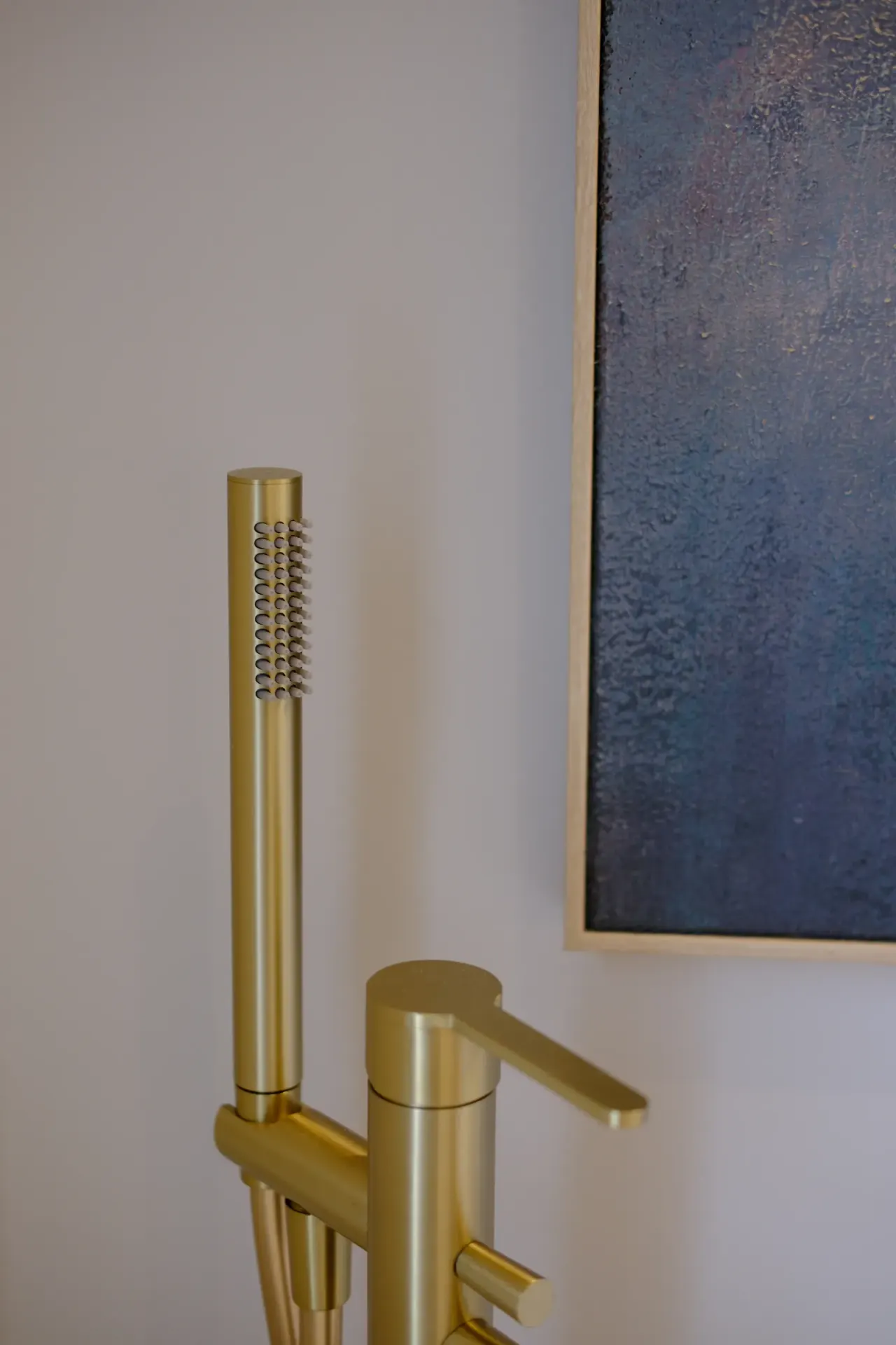 Attivo freestanding mixer with tubular hand shower